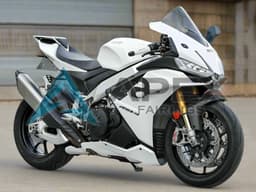 White - Aprilia RSV4 1100 (2021-2024) ABS Fairings | Apex Fairings — view 1