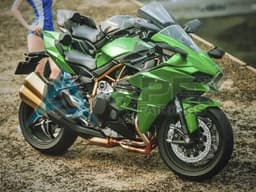Green - Kawasaki Ninja H2 (2015-2022) ABS Fairings | Apex Fairings — view 1
